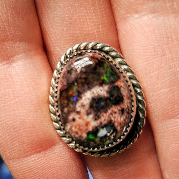 Gorgeous Mexican Fire Opal - Picture 2 of 7